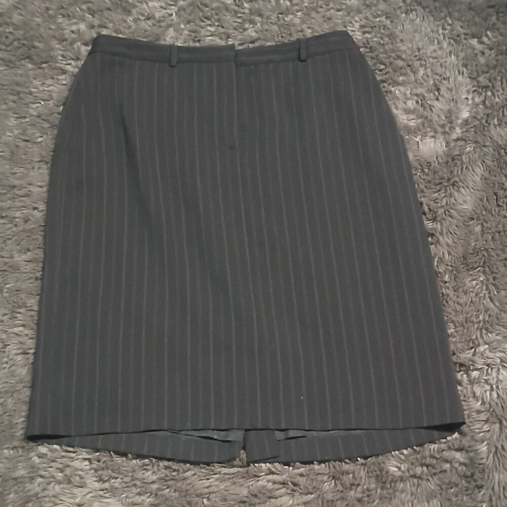 Casual Corner Women's Black Pinstripe Pencil Skirt Size 14 Knee Length Slit